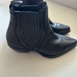 Emanuele crasto cowboy pointed toe Chelsea ankle leather boots